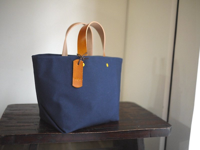 Leather Handle Bag (Small) - Navy Blue - กระเป๋าถือ - วัสดุอื่นๆ สีน้ำเงิน