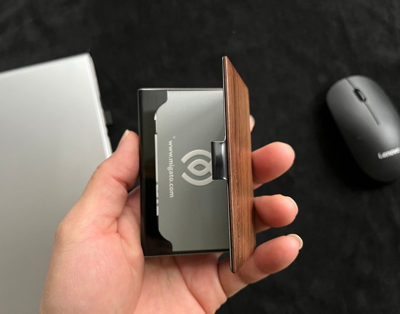Free Customization Solid Wood Business Card Holder Wooden Stainless Steel Card Case Personalized Gift - ที่ตั้งบัตร - ไม้ 
