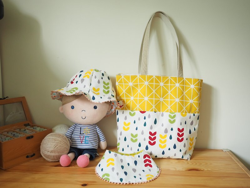 Handmade Baby Bib, Hat and Canvas Bag gift Set - ของขวัญวันครบรอบ - ผ้าฝ้าย/ผ้าลินิน หลากหลายสี