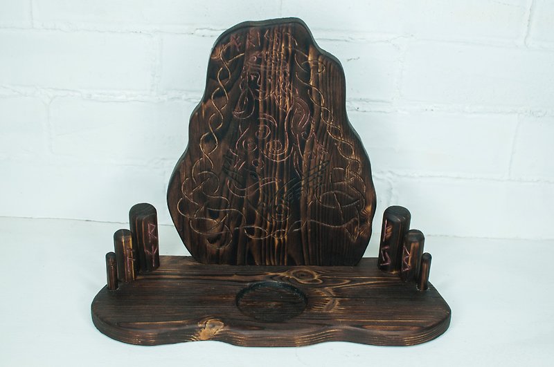 Pagan altar of the viking Freya the goddess of fertility and beauty of war - Wall Décor - Wood Brown