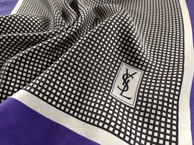 Vintage Yves Saint Laurent Silk Scarf 22 x 23 inches Purple Scarf - ผ้าพันคอ - ผ้าไหม สีม่วง