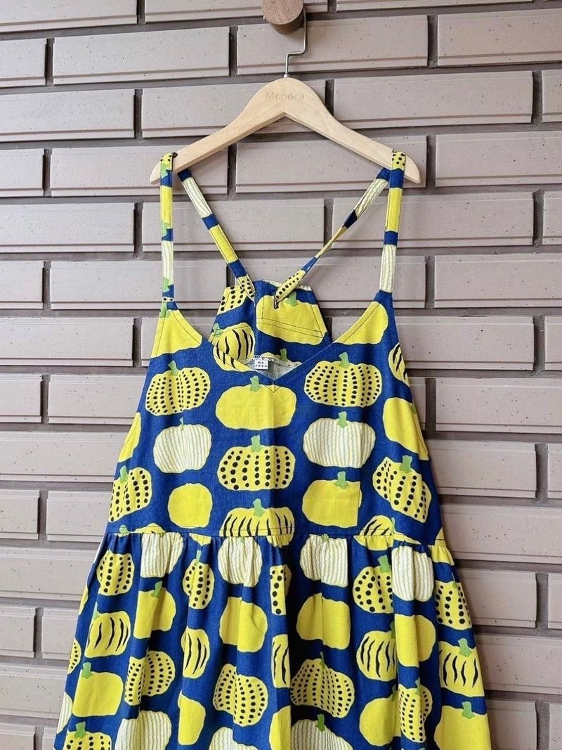 Yellow Pumpkin - Japanese loose suspender skirt for adults - ชุดเดรส - ผ้าฝ้าย/ผ้าลินิน 