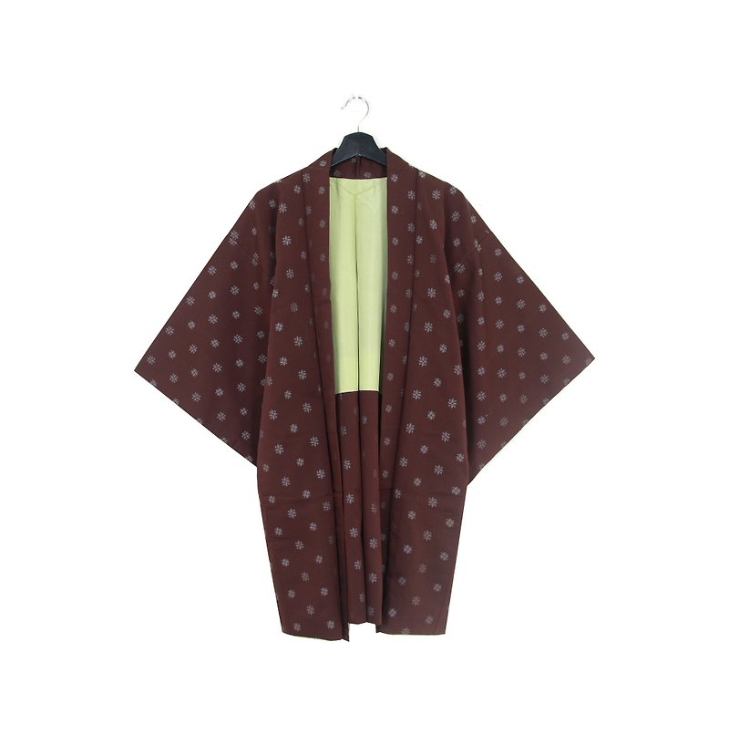 Back to Green :: Japan back to kimono weaving deep coffee into a stable version vintage kimono (KC-12) - เสื้อแจ็คเก็ต - ผ้าไหม 