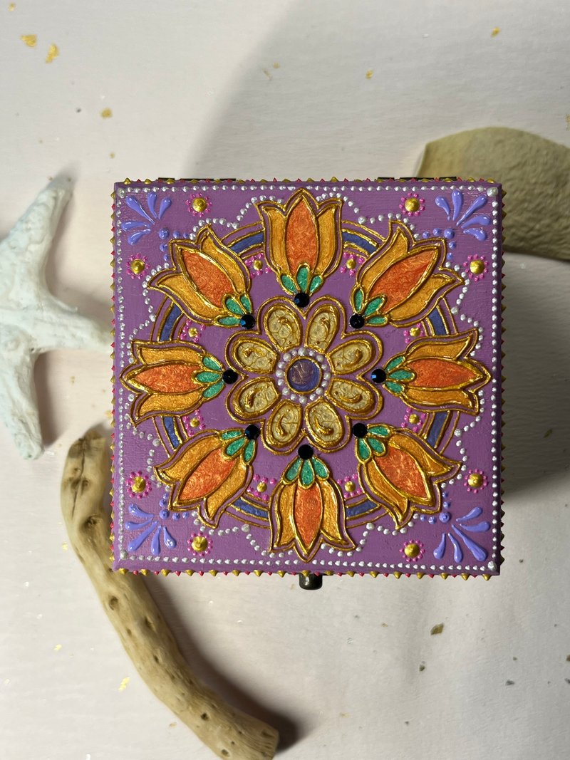 四方形手繪雕花朵木盒/HENNA/曼陀羅/民族風 - 擺飾/家飾品 - 木頭 紫色