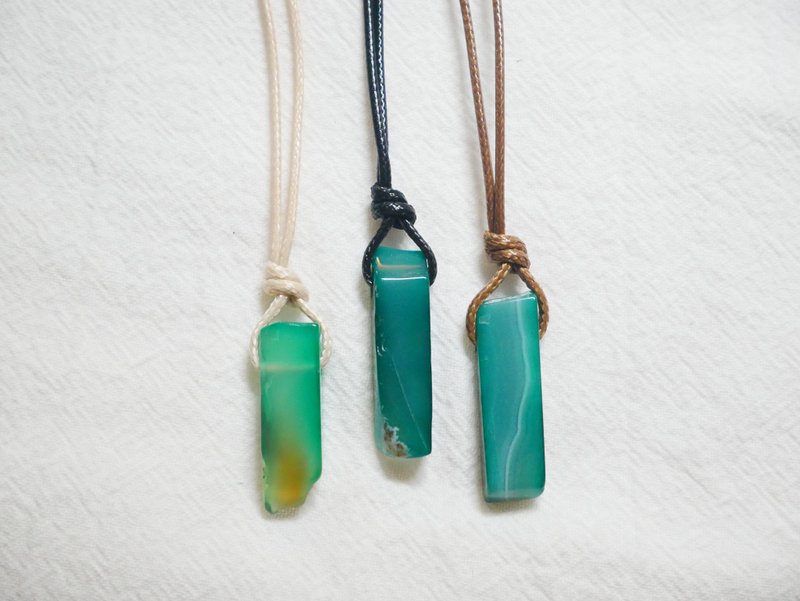 Raw green agate necklace - crystal necklace - adjustable cord necklace - สร้อยคอ - เครื่องเพชรพลอย สีเขียว