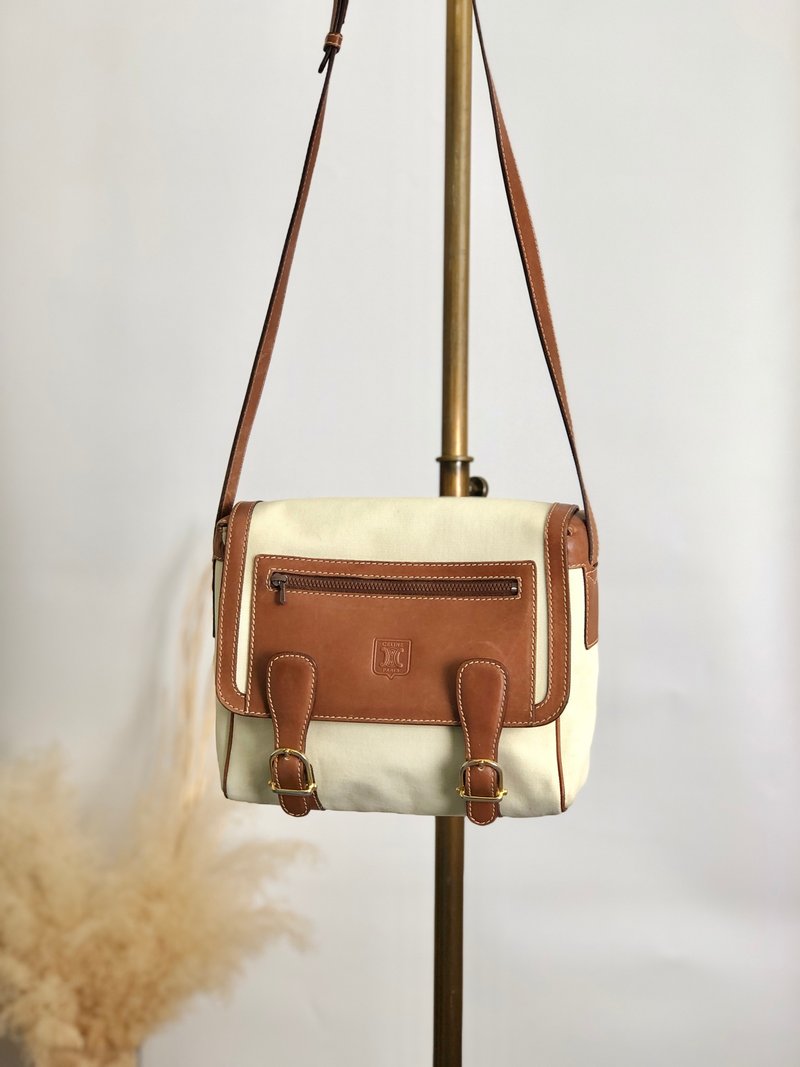 【 日本直送　名牌中古包 】CELINE セリーヌ ショルダーバッグ ブラウン ホワイト ブラゾン型押し キャンバス レザー メッセンジャー ue3evj - 側背包/斜背包 - 棉．麻 白色