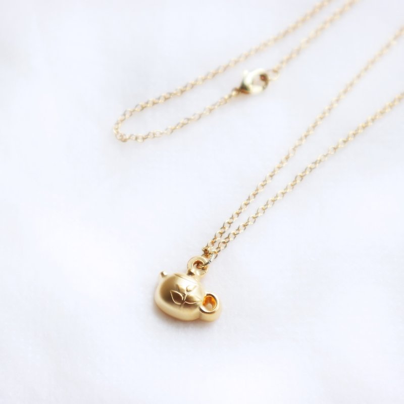 【Card Necklace】Taiwan culture three-dimensional model-teapot - Necklaces - Other Metals Khaki
