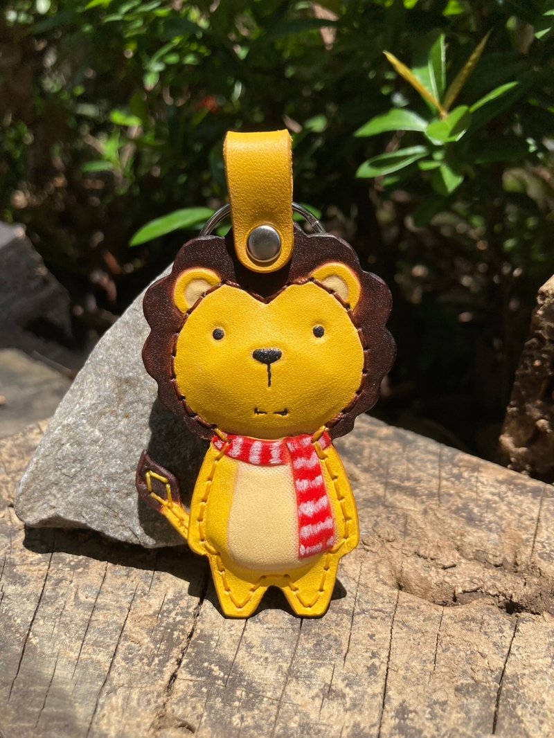 Ancient Conure Lion Leather Pendant/Keychain - ที่ห้อยกุญแจ - หนังแท้ หลากหลายสี