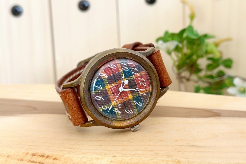 Handmade watch Via Aurelia (Tartan check pattern brown & brown) - นาฬิกาผู้หญิง - ทองแดงทองเหลือง สีนำ้ตาล