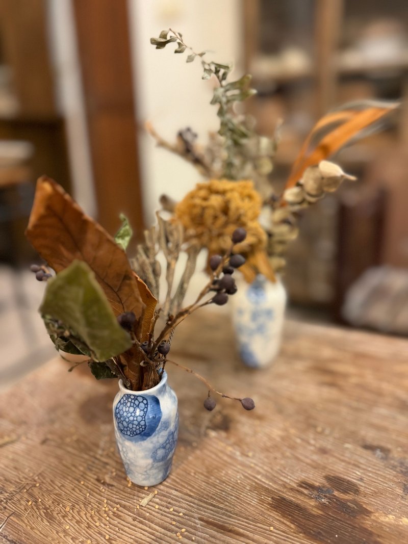 青花泡泡小花瓶 - 花瓶/花器 - 瓷 白色