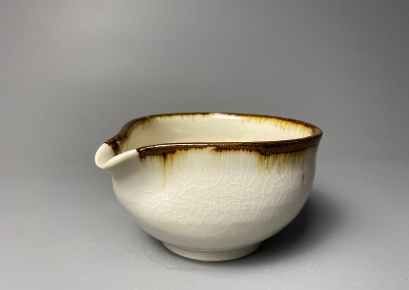 Porcelain Cha Hai & Guinomi Set - 花瓶/花器 - 陶 