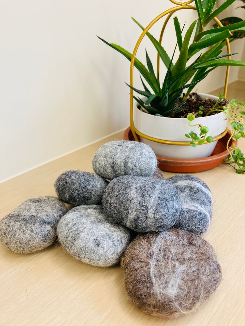 Wet Felted 100% Pebbles - ของวางตกแต่ง - ขนแกะ 