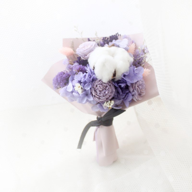 サイケデリックな森林の輝くテーブル小さなブーケ・エレガントな紫の古典的なドライフラワーセレモニー - ドライフラワー・ブーケ - 寄せ植え・花 パープル