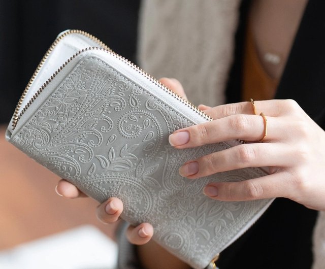 ボタニカルペイズリー長財布馬革longwallet Paisley ラウンドジップ財布日本製japan White Tow005 設計館leather Goods Shop Hallelujah 長短夾 錢包 Pinkoi