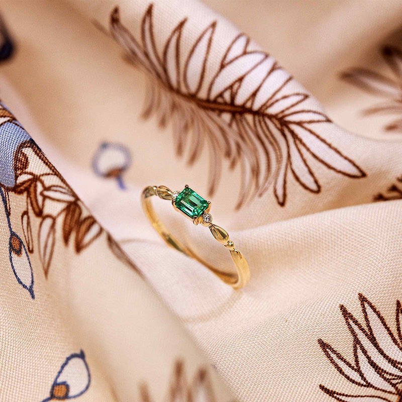 18K SOLID GOLD SIMPLE EMERALD DIAMOND RING, DRESSING RING - R190 - General Rings - Gemstone Green