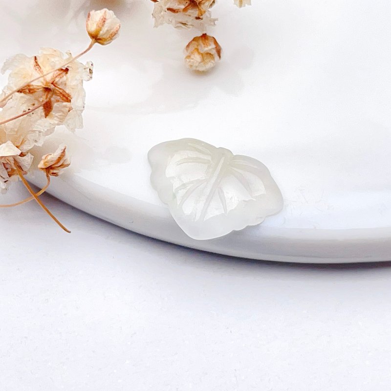 高氷種翡翠葉 | リングトップ | 天然ミャンマー産翡翠A貨 | ギフト - 金具・アクセサリーパーツ - 翡翠 透明