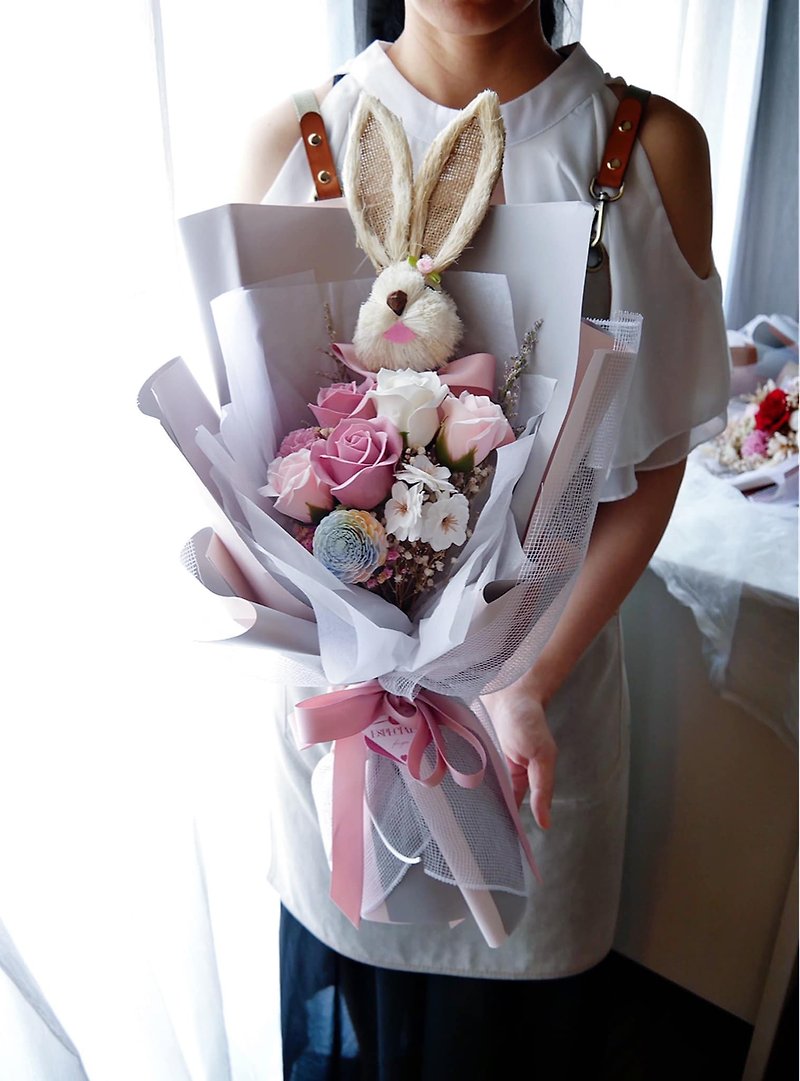 粉色兔兔畢業花束-香氛花版 - 乾燥花/永生花 - 植物．花 