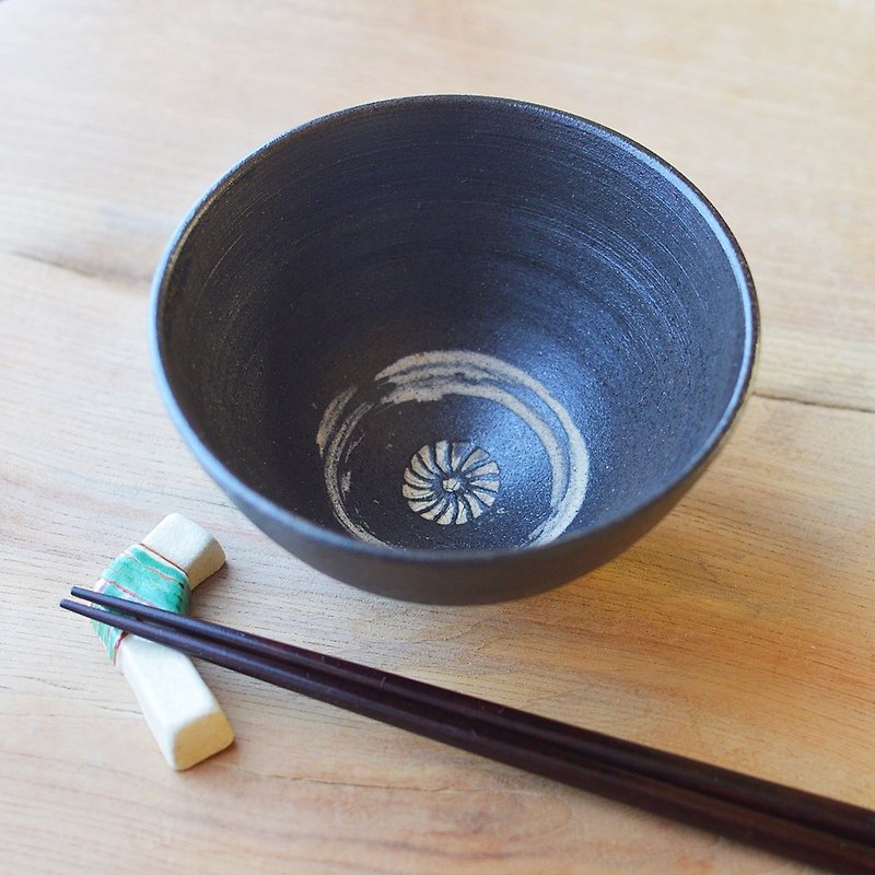 [Rice Bowl Large] Yakishime pottery, Japan, microwave, oven, and dishwasher safe - ถ้วยชาม - ดินเผา สีดำ