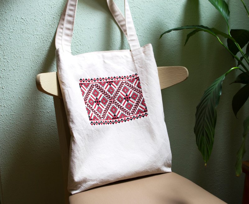 Hand Embroidered Tote Bag Tradition – Tradition Folk Ornament, Handmade Gift - 手提包/手提袋 - 棉．麻 多色