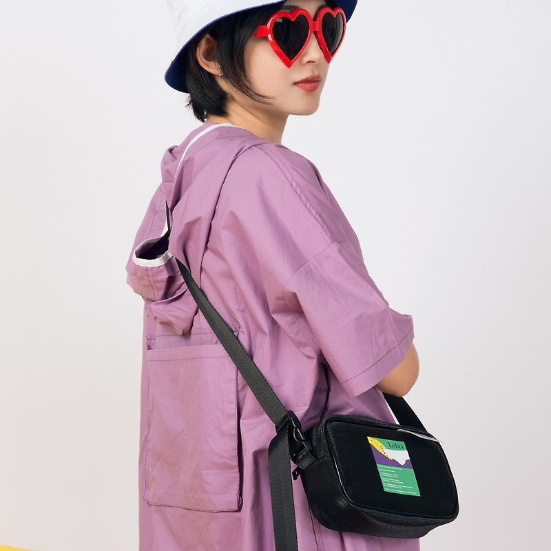 KIITOSLIFE Waterproof Transparent Girly Theme Messenger Bag Side Backpack--Black Lolita - กระเป๋าแมสเซนเจอร์ - วัสดุกันนำ้ สีดำ