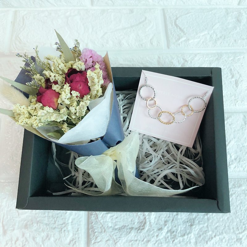 Personalized Dry Flower lower Gift Box Necklace  Birthday Bridesmaid  - Chokers - Other Metals Gold