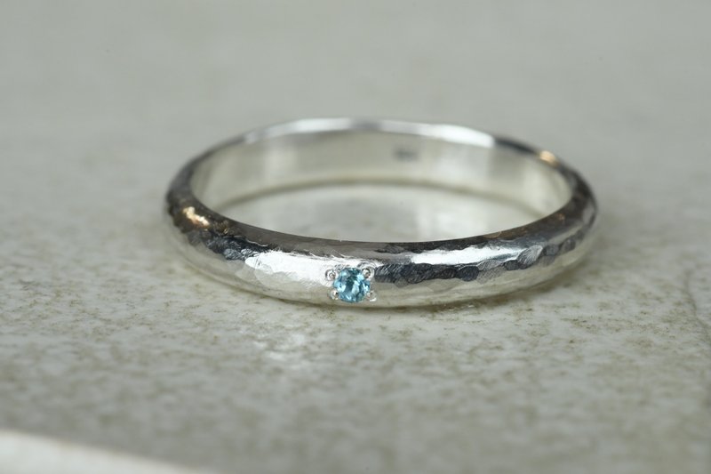 Light and Silver Tale Blue Topaz - แหวนทั่วไป - โลหะ สีเงิน