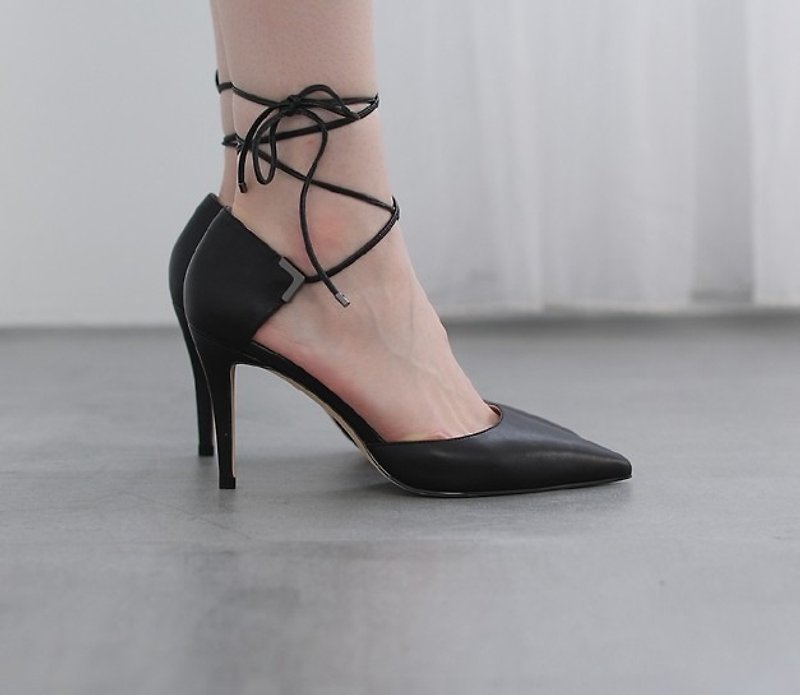 Rope Banded Corner Metal Leather High Heels Metal Silver - รองเท้าส้นสูง - หนังแท้ สีดำ