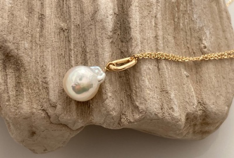 K18 gold Akoya pearl pendant top (natural color) - สร้อยคอ - โลหะ 