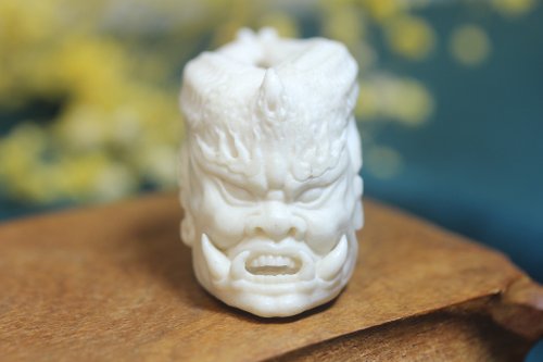 ウォークラフト】天然鹿の角彫刻を施したネックレス/ペンダント