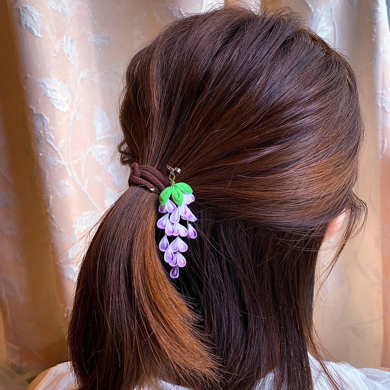 (Wisteria vine の flower) Fine cloth flower hair clip / short 簪 purple elegant つまみ fine work - เครื่องประดับผม - ผ้าฝ้าย/ผ้าลินิน สีม่วง