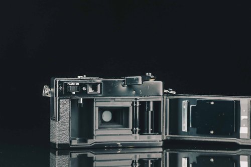 Canon A35 Datelux #7618 #135 フィルムカメラ - ショップ Rick