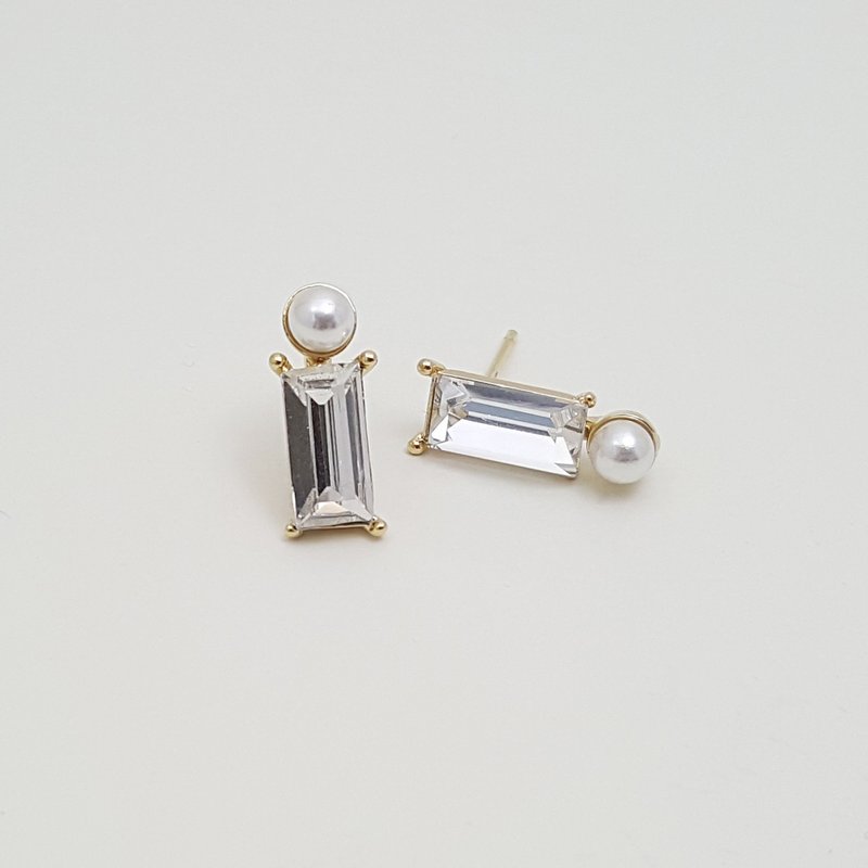 Rectangle white Cubic Zirconia pearl Earrings,pearl Stud Earrings - 耳環/耳夾/耳骨夾 - 其他材質 白色