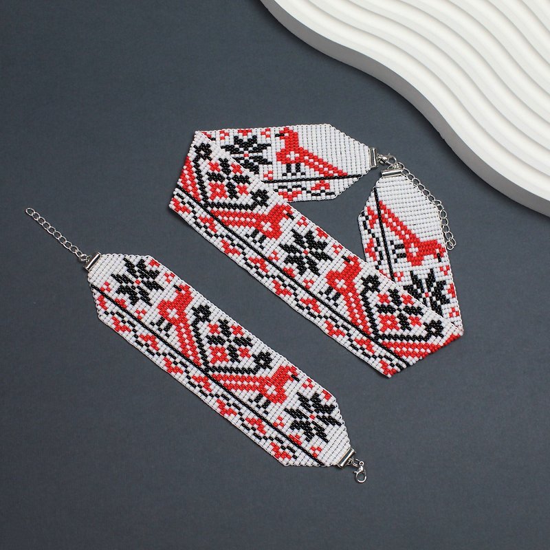 Wide bead choker and bead bracelet, Ukraine beaded jewelry - 頸鏈 - 玻璃 白色