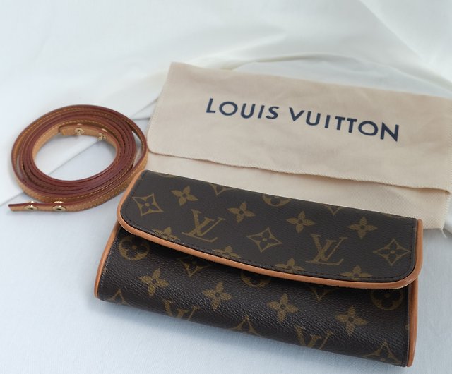 Louis Vuitton Presbyopia Clutch Messenger Bag Underarm Bag Wrist