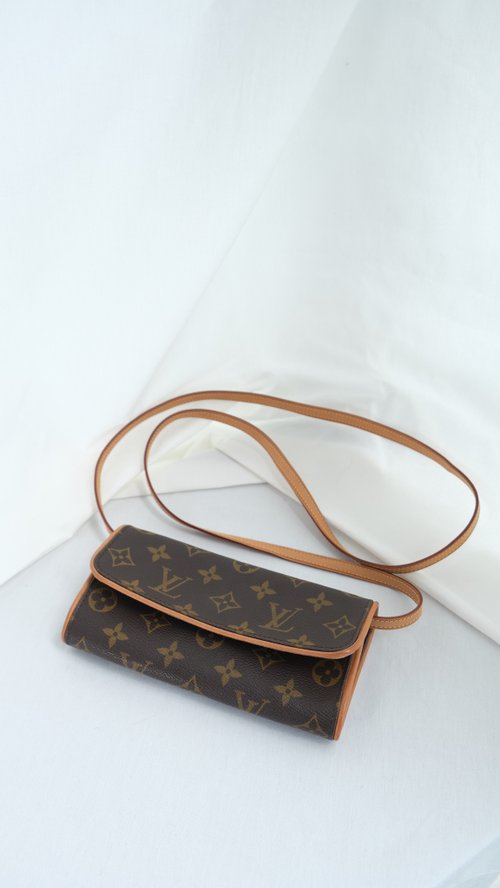 Louis Vuitton Presbyopia Clutch Messenger Bag Underarm Bag Wrist Bag Phone  Bag Waist Bag - Shop RARE TO GO Messenger Bags & Sling Bags - Pinkoi