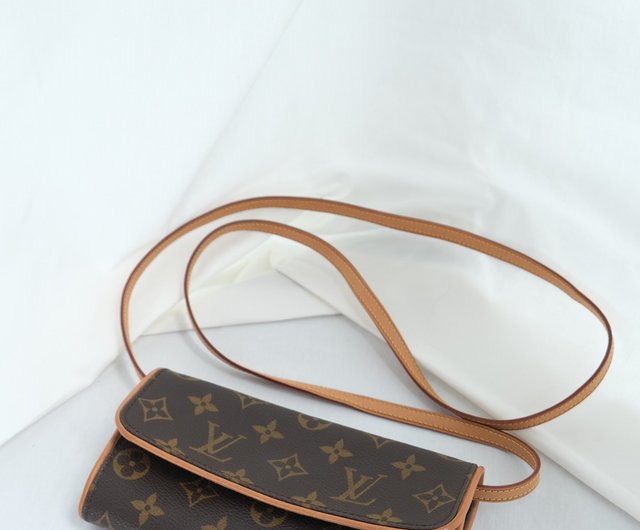 Louis Vuitton Presbyopia Clutch Messenger Bag Underarm Bag Wrist