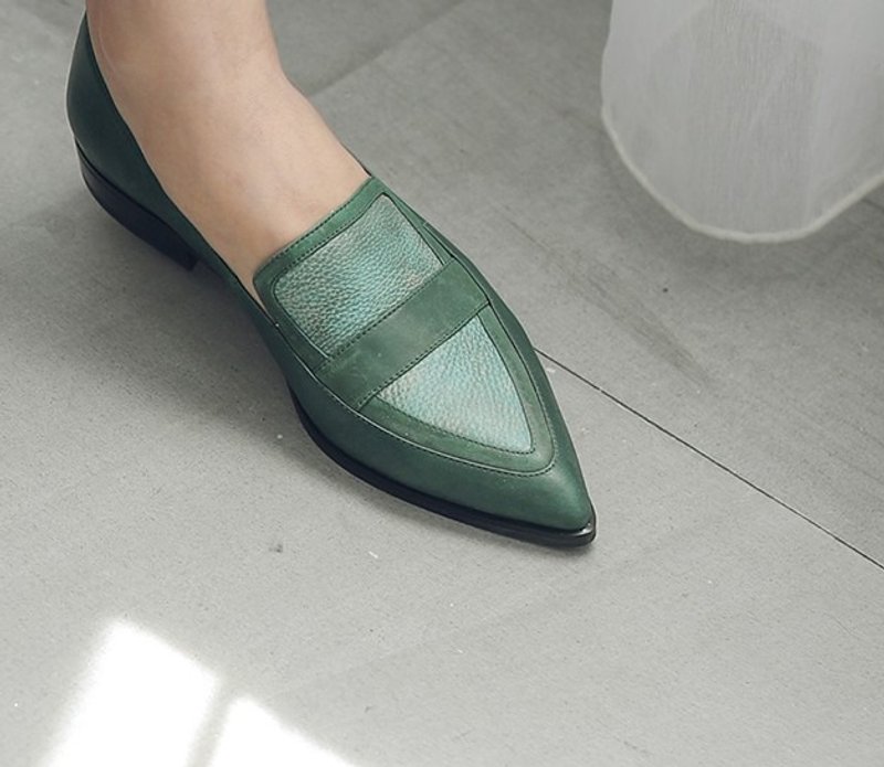 Vintage color stitching leather pointed leather shoes green - รองเท้าอ็อกฟอร์ดผู้หญิง - หนังแท้ สีเขียว