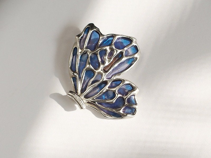 Purple Butterfly Silver Necklace / Butterfly - สร้อยคอ - โลหะ สีน้ำเงิน