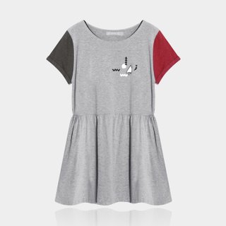 [Last one] little devil head hide and seek / red and green fight color sleeves wide dress