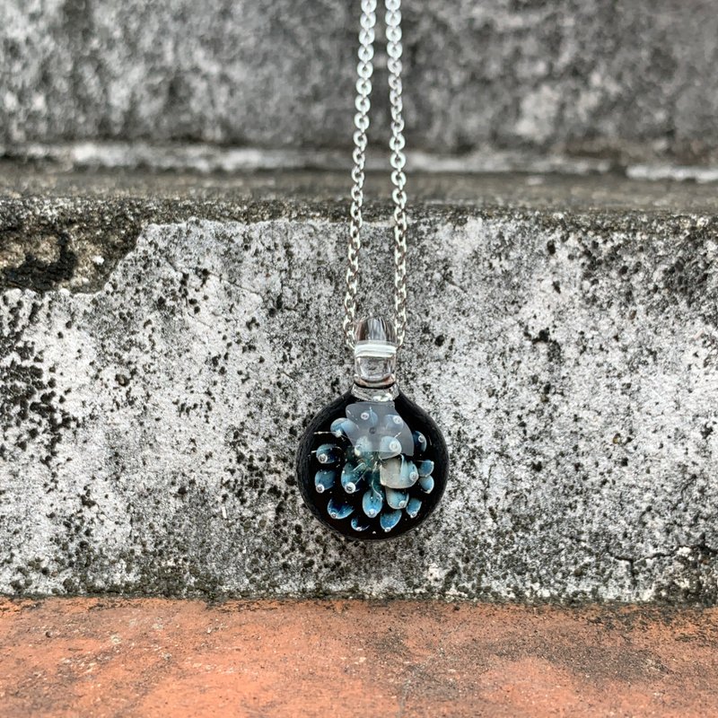 Phantom Flower Glass Bead Pendant - Necklaces - Glass Black