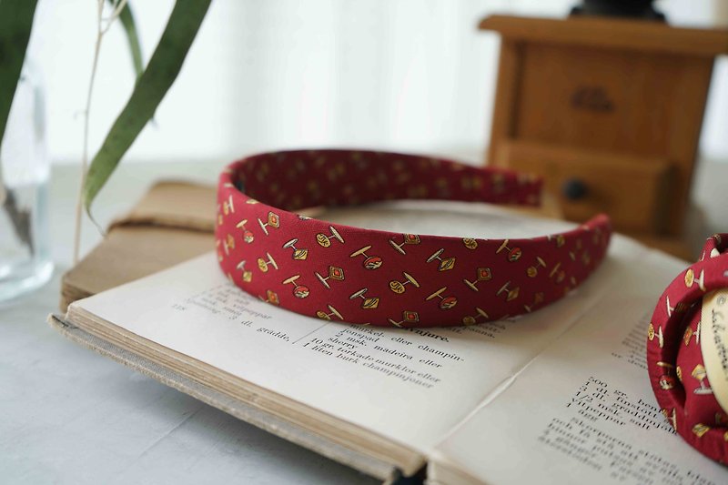 Antique tie modified headband-Salvatore Ferragamo vintage red-Mother's Day gift - ที่คาดผม - ผ้าไหม สีแดง