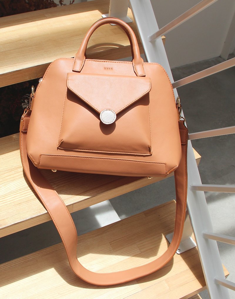 Vegan Leather Orianna medium-sized shoulder bag/ handheld - กระเป๋าแมสเซนเจอร์ - หนังเทียม สีนำ้ตาล