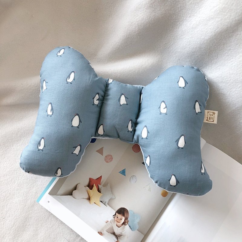 Blue Penguin Handmade Soothing Bean Velvet Butterfly Pillow Moon Gift Box - ผ้ากันเปื้อน - ผ้าฝ้าย/ผ้าลินิน 