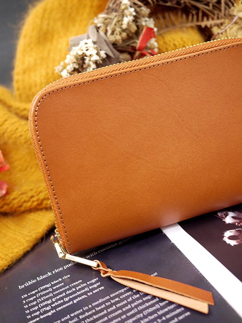 【Christmas】Caramel Brown. Vegetable tanned middle clip/passport clip/wallet/wallet/coin purse/genuine leather - Wallets - Genuine Leather Orange