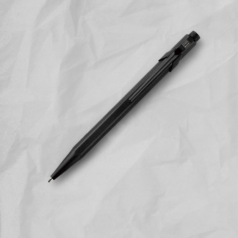CARAN D ACHE 849 Black Edition  黑潮 時尚黑原子筆 免費刻字( - 原子筆/中性筆 - 其他金屬 黑色