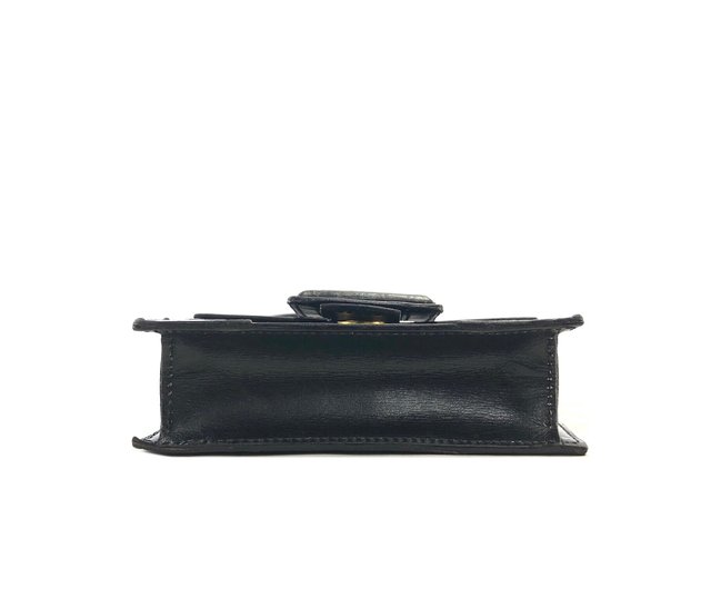 品数豊富！ 名牌中古包 日本直送 】CELINE レザー フロントベルト セリーヌ 小物