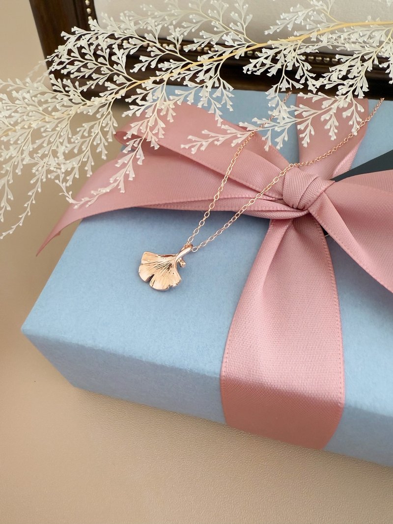 【精緻禮盒】玫瑰金銀杏葉項鍊 # 925純銀 溫柔 可愛 - 項鍊 - 其他金屬 粉紅色
