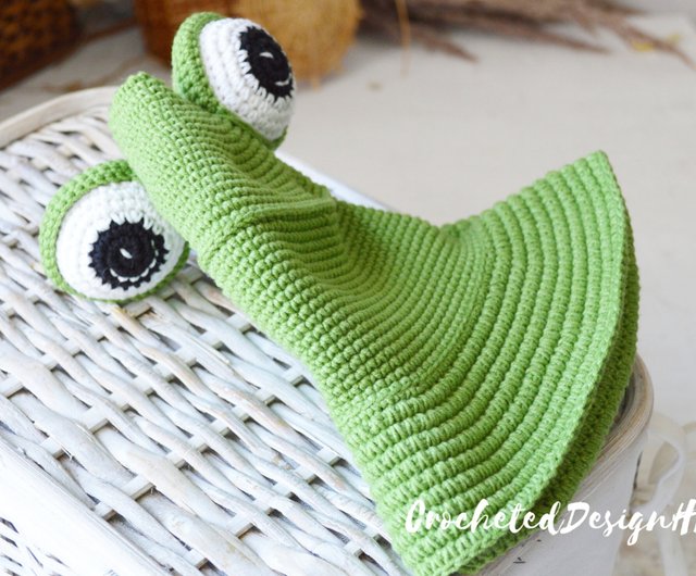 Crochet cute frog bucket hat women men Custom knit funny green