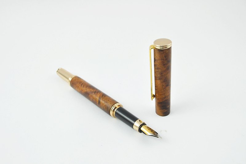 【Pen pen. Fine version. - ปากกาหมึกซึม - ไม้ สีนำ้ตาล