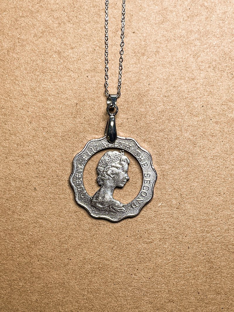 Hong Kong 2dollar Queen Elizabeth II silhouette necklace Coin Transformation - Necklaces - Copper & Brass Silver